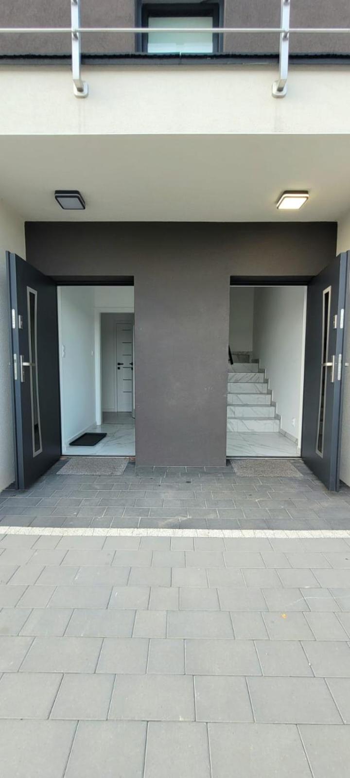 Bast 17 Dom Duzy Parking , Mandoria , Ptak , 2 Sypialnie Lub 1 Sypialnia, Taras , Autostrada A1, Kalinowskiego 17E Wifi Lódź Exterior foto
